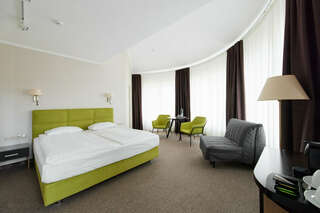 Гостиница Кристалл Зеленоградск Двухместный номер Делюкс с 1 кроватью и балконом-9